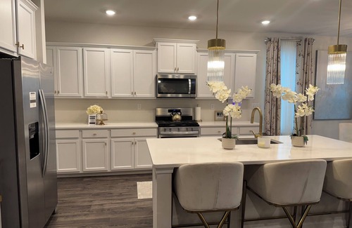 Manahawkin House | Luxury 3BR 2BATH Coastal Retreat.10 minutes to LBI Beaches.Save 20% on 4+ Nights