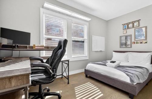 Highland Park Apartment | Luxury 3BR 2BA Boston Penthouse