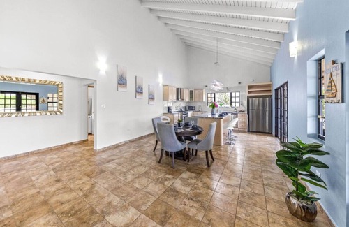 Boroncana Villa | Luxury 3BR/3BA Villa with Pool - Villa Leone by Bocobay