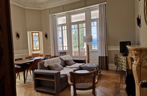 Jausiers Apartment | Luxury 3BR Apartment with Terrace and Private Garden, Stunning Valley Views