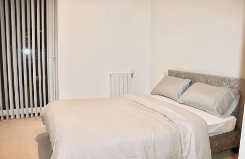 Eltham West Apartment | Luxury 3BR apr Central London