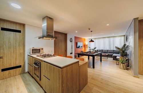 La Florida Apartment | Luxury 3BR Apt with AC and private Pool table