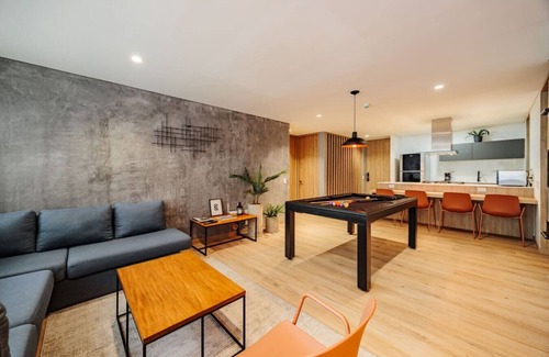La Florida Apartment | Luxury 3BR Apt with AC and private Pool table