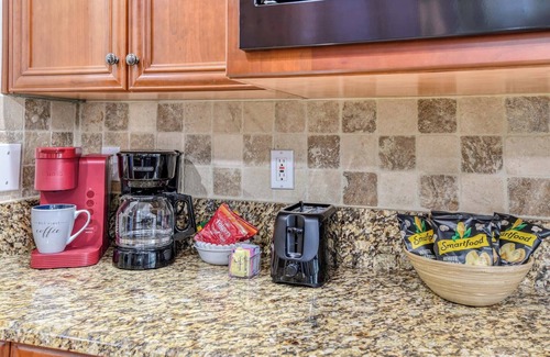 St. Augustine Condo | Luxury-4/4 w/BBQ-pool-hot tub - close to beaches & historic district