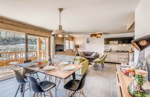 Les Boisses Apartment | Luxury 4* Apartment - Ski-in/Ski-out - Hotel Services Included