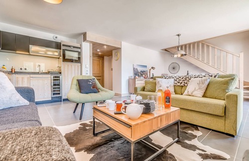 Les Boisses Apartment | Luxury 4* Apartment - Ski-in/Ski-out - Hotel Services Included