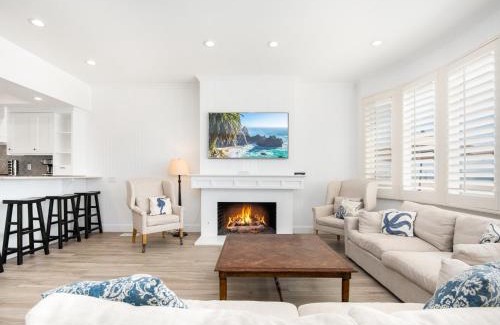 Balboa Peninsula House | Luxury 4 Bedroom Oceanfront Home with AC