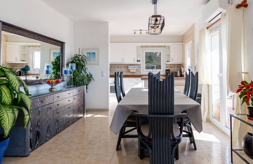 Calonge Villa | Luxury 4 Bedroom Villa With Heated Pool & Jacuzzi - Fantastic Sea Views