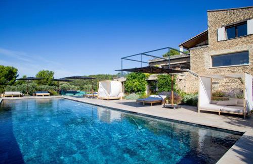 Gordes Villa | Luxury 4-bedroom villa - pool