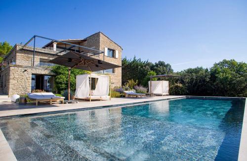 Gordes Villa | Luxury 4-bedroom villa - pool
