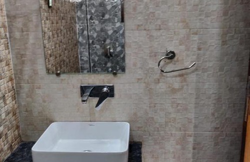 Gurugram House | Luxury 4 rooms with Big Hall best for celebrations