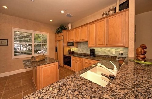 Old Naples Condo | Luxury 4BR Retreat in the Heart of Old Naples – Walk to Beach, 5th Ave & 3rd St
