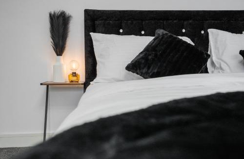 Manchester House | Luxury 5 bed room Near Etihad and Coop Live