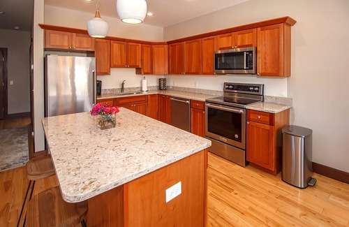 West Dover House | Luxury 5 Bedroom Condo with Spectacular Views