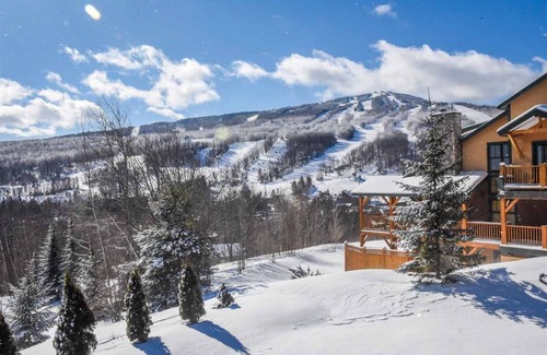 West Dover House | Luxury 5 Bedroom Condo with Spectacular Views