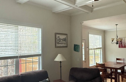 Evans House | Luxury 5-Bedroom Home – 19 min from Augusta National – Masters Week Rental!