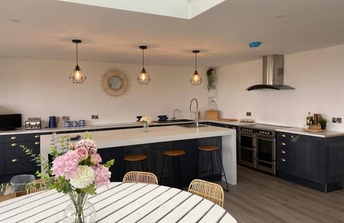 Tintagel House | Luxury 5 Bedroom House with Sea View