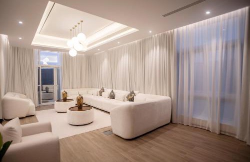 Dubai Apartment | Luxury 5 Bedroom Villa Nad Al Sheba