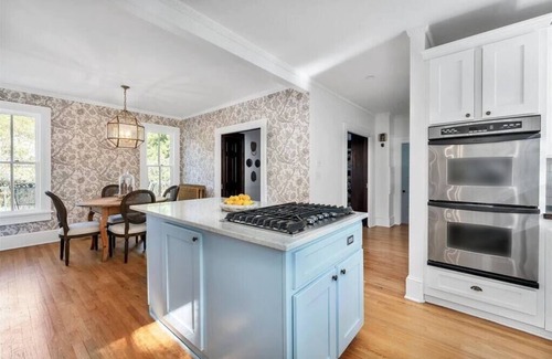 Old Town Villa | ★ LUXURY 5 BR VILLA Heart of Village Steps From #2