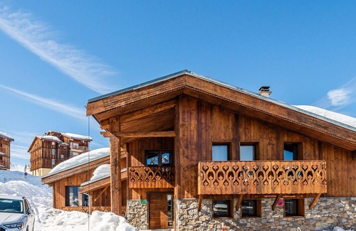 Plagne Villages Ski Chalet | Luxury 5-star chalet, 7 suites, 14 guests, hotel services