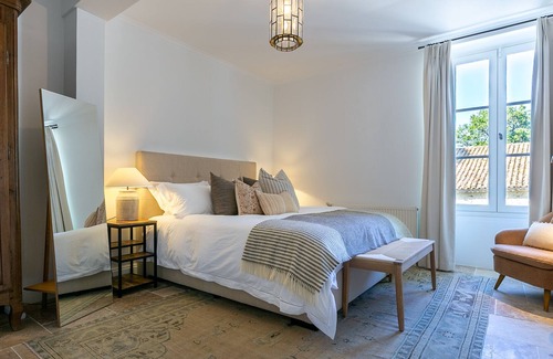 Pinel-Hauterive Villa | Luxury 6 bedroom (6 ensuite bath) villa in South West France - pool, A/C