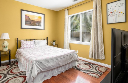 Menifee House | Luxury 6-Bedroom Home w Large 3-Cars Garage & Spacious Yard