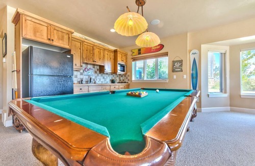 Eden House | Luxury 6BR Mountain Retreat - Hot Tub, Views, Game Room, Powder Mountain