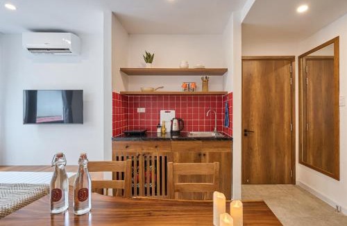 District 5 Apartment | Luxury 6BR Villa Free Pickup SIM BBQ