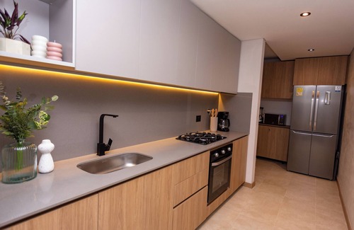 Astorga House | Luxury 8 Bedroom Villa in the Heart of Poblado with Rooftop Jacuzzi and BBQ