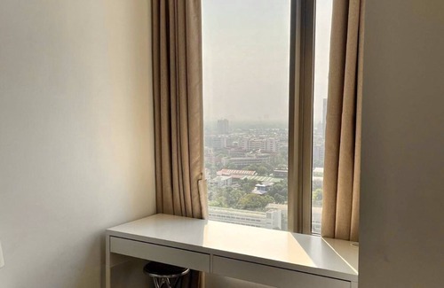 Thung Maha Mek House | *Luxury Apartment | Infinity Pool | Balcony | Gym*