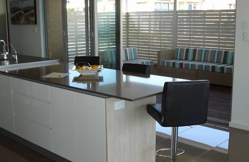 Port Elliot House | Luxury Accommodation with Breathtaking Sea Views