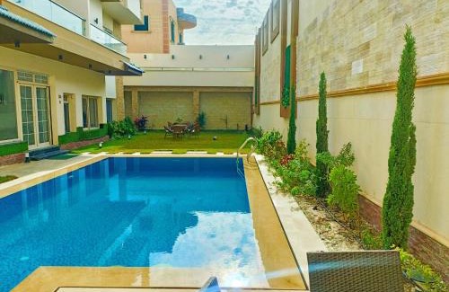 Sheikh Zayed City Apartment | Luxury Accommodation