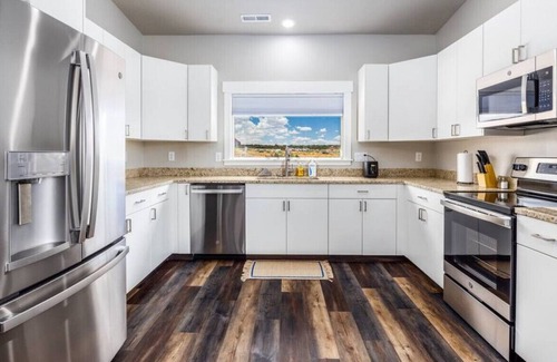Kanab House | Luxury adventure hub near Wave, Zion, Bryce, Page
