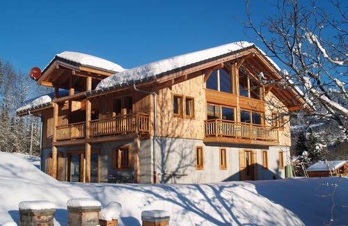 Morillon Ski Chalet | "Luxury Alpine Chalet with Hot Tub, Pool, Sauna & Stunning Mountain Views"
