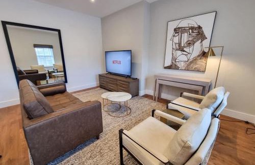 Trafford Apartment | Luxury Altrincham Apartment by City SuperHost
