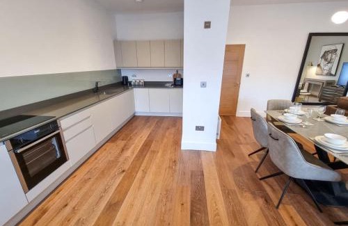 Trafford Apartment | Luxury Altrincham Apartment by City SuperHost