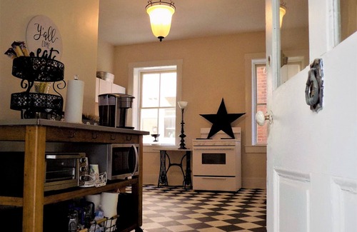 Maysville Apartment | Luxury and Character in Maysville, Kentucky