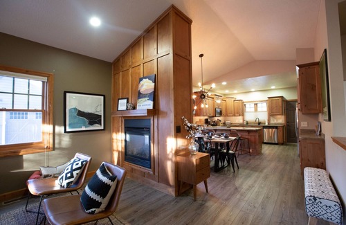 Lower Rattlesnake House | Luxury And Comfort in Missoula’s best neighborhood!