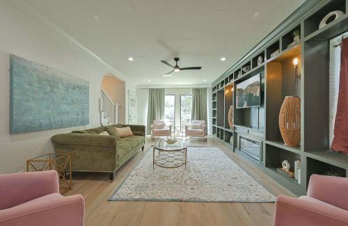 Central Oklahoma City House | Luxury and comfort for family or large group - close to OUHSC Downtown