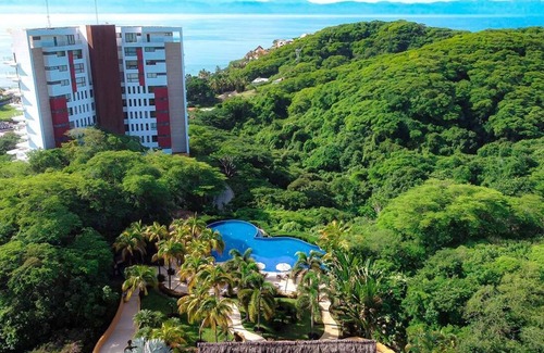 La Cruz de Huanacaxtle Apartment | Luxury Apartment with Beach and Jungle Club Included
