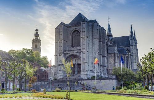 Mons Apartment | Luxury Apart' MONS City Center with Terrace