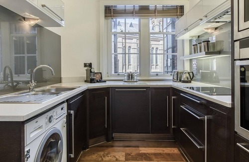 Oud-Zuid Apartment | Luxury Apartment 6 Guests Wifi