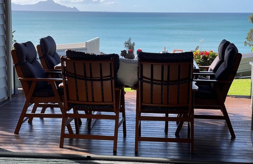 Langs Beach Apartment | Luxury Apartment at Lang's Beach Scenic Resort with a full range of amenities.