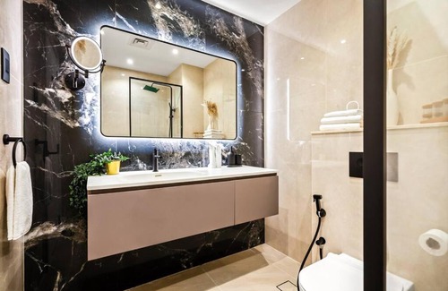 Discovery Gardens Apartment | Luxury apartment at Discovery