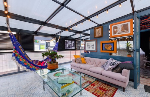 Financial District Apartment | Luxury Apartment at Famous fashion designer house with view