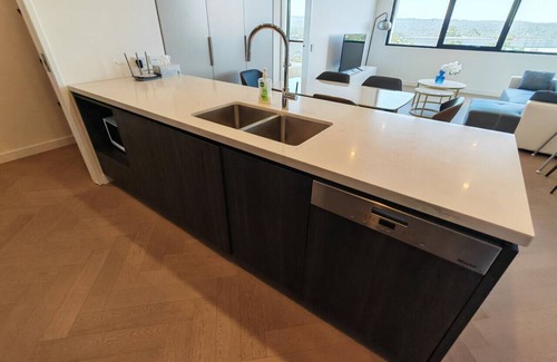 Macquarie Park Apartment | Luxury Apartment Overlooking Macquarie University