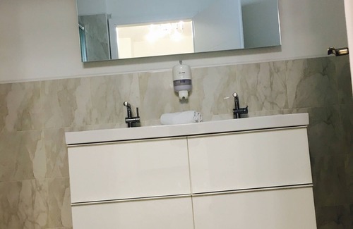 Donji Grad House | Luxury Apartment for Family, Big APARTMENT WITH TWO SEPARATED ROOMS, Terrace