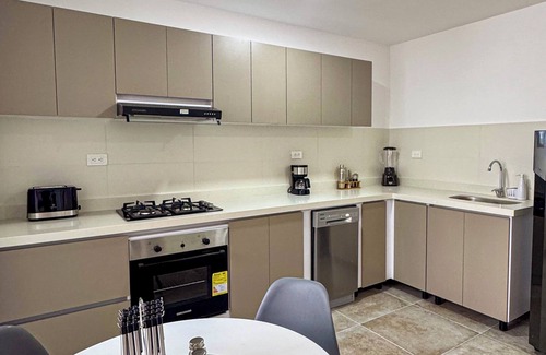 Ibague Apartment | Luxury apartment with excellent location and visual + parking space in the Golden Mile.