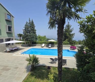 Bregi Apartment | Luxury Apartment with private pool and 2 bedrooms in Villa Opatija Bay View