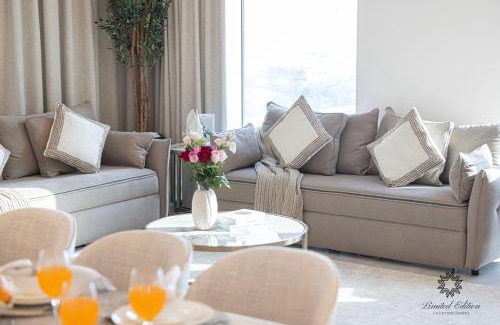 Downtown Dubai Apartment | Luxury Apartments - Urban Oasis by Missoni - Business Bay - Canal View - 10 Minutes from Dubai Mall Burj Khalifa